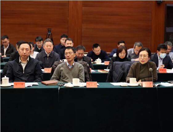 最高法举行座谈会征求有关单位意见 最高法举行座谈会征求有关单位意见